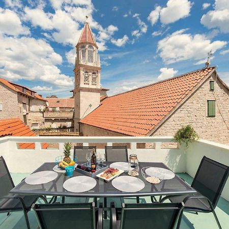 Villa Lino**** In The Heart Of Old Town Trogir Exterior photo